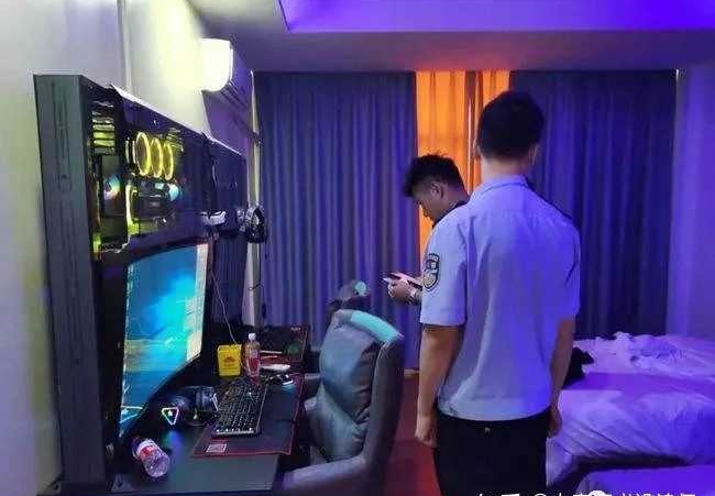 警員到電競酒店調查。
