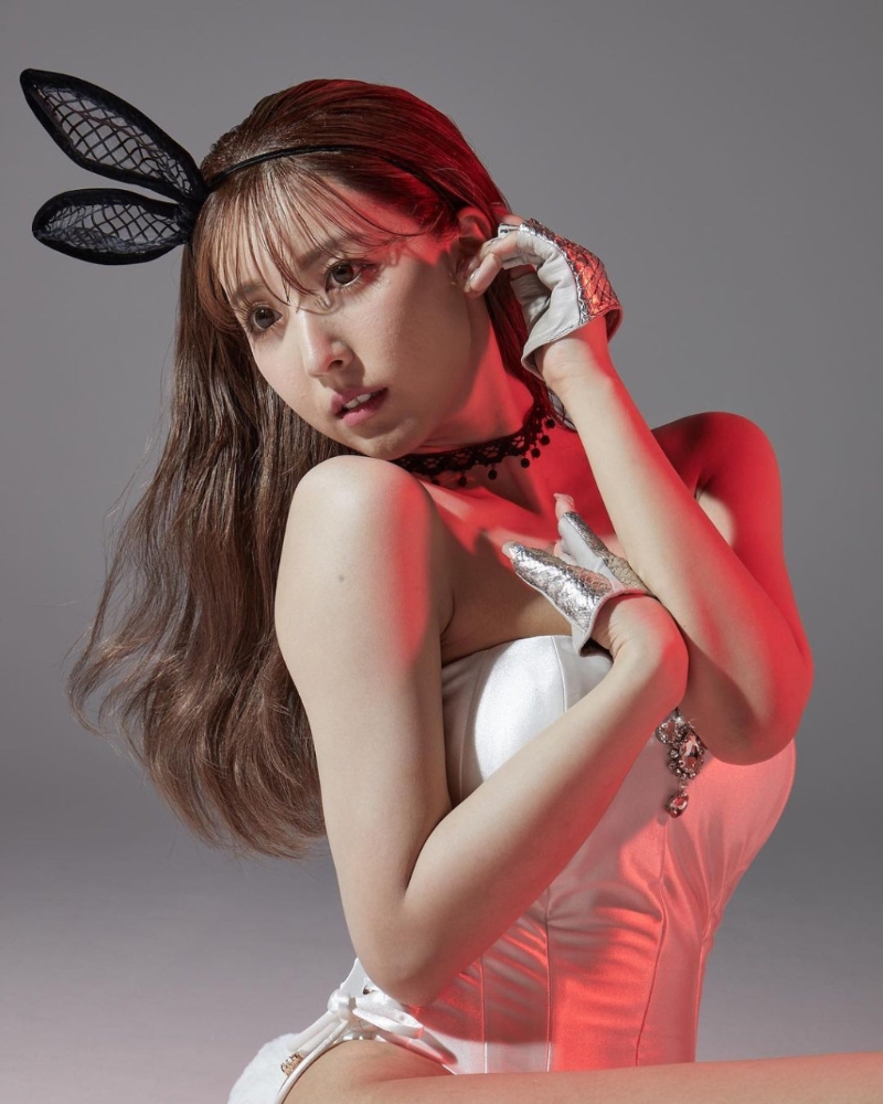 其他兔女郎look一樣咁正。