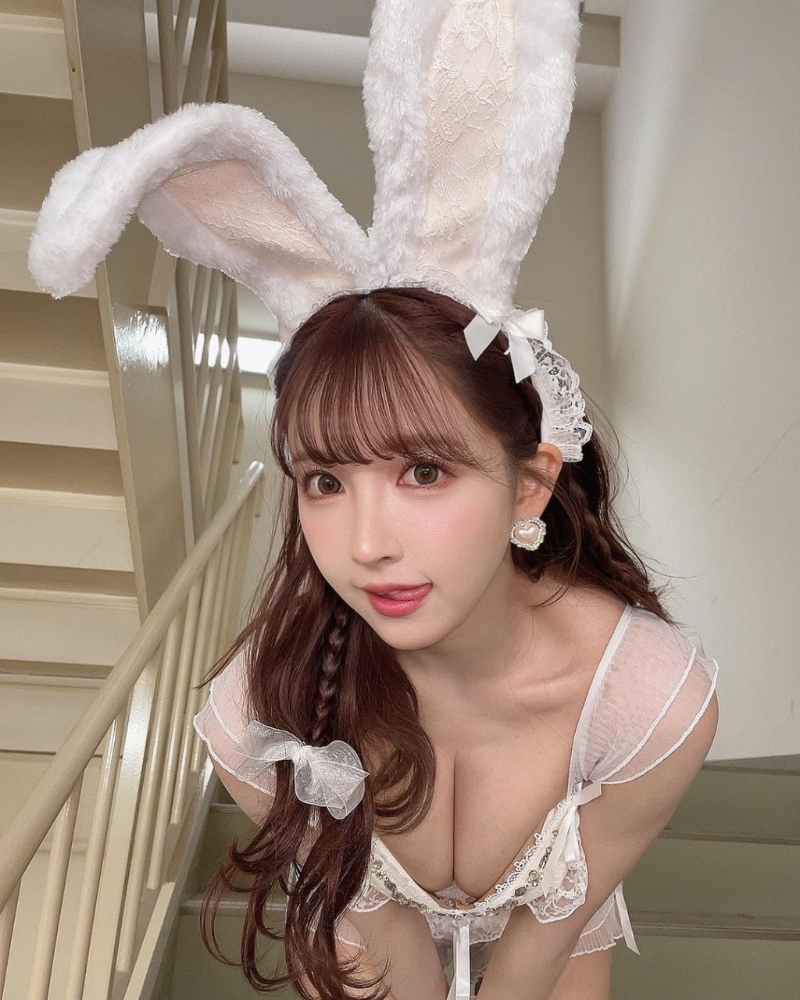 其他兔女郎look一樣咁正。