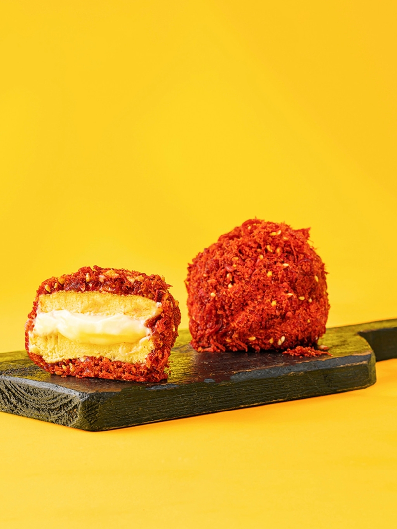 鮑師傅原創的小貝包羅了各種口味，包括圖中的山楂肉鬆小貝。（圖片來自鮑師傅微博）