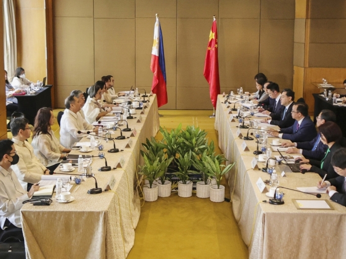 秦剛與馬納羅舉行會談 秦剛與馬納羅舉行會談