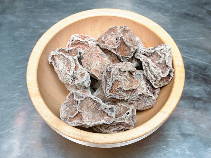 廣東人喜歡食話梅、陳皮梅，能增進健康和運氣。