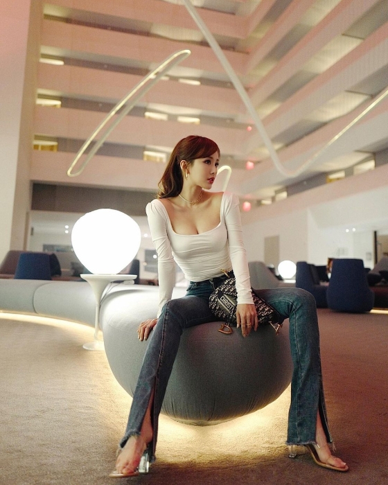 陳靜每隔一排就會被網民質疑整容