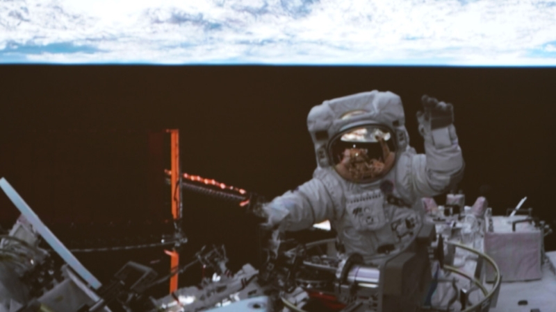 神舟十五號乘組完成第四次出艙活動 神舟十五號乘組完成第四次出艙活動