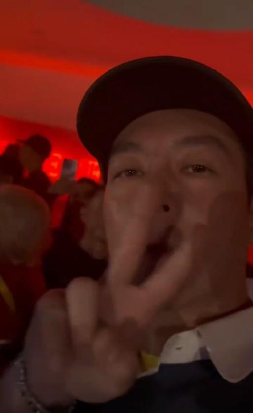 陳冠?，F身夜店