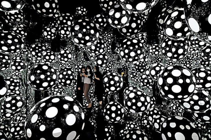 草間彌生 草間彌生