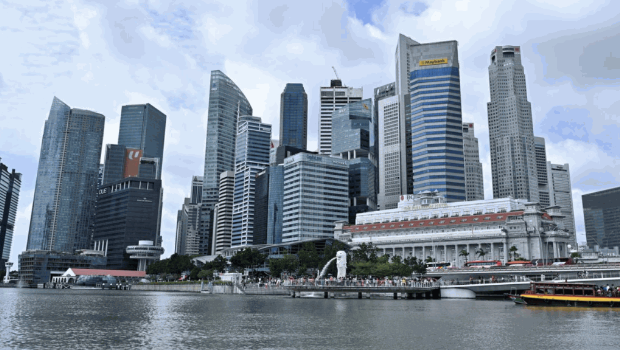 身為亞洲頂尖金融中心的新加坡素以清廉政府見稱。