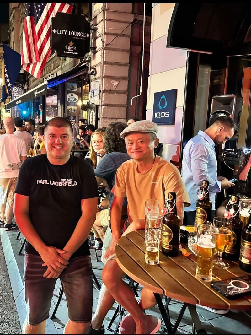 馬云與途人合照 馬云與途人合照