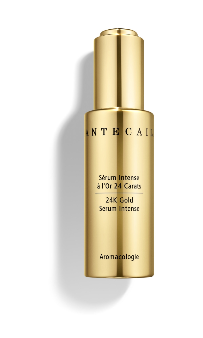 Chantecaille 24K黃金賦活精華/$3，660，結合多種天然成分，包括科研勝肽、純素黃金、草本成分、透明質酸為肌膚傾注長效黃金修復力量。