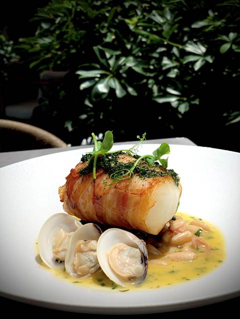 煙肉裹鱈魚。