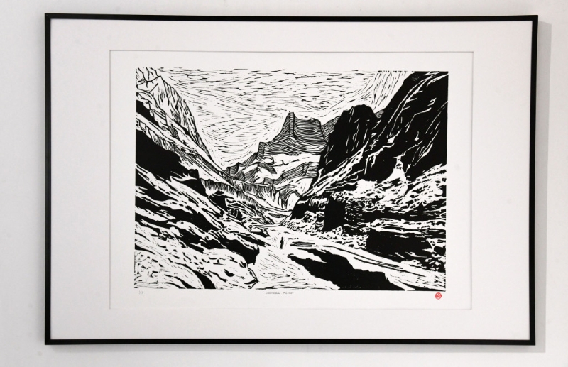 Grace及Philip創作的三幅大型版畫之中，首幅作品就是從阿揚的這幅照片作為藍本。