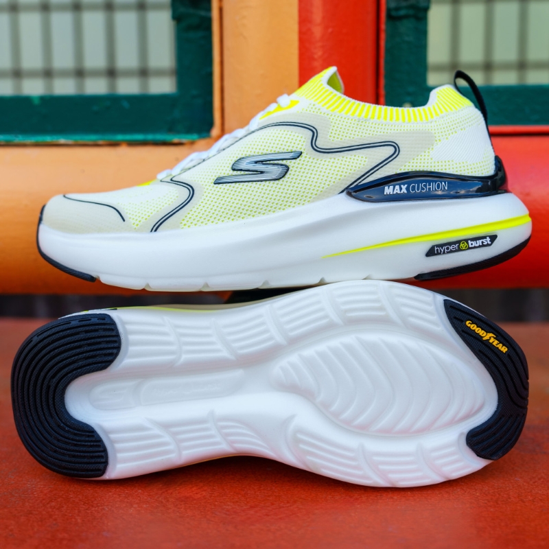 男裝Max Cushioning Hyper Burst輕量中底高回彈力跑鞋