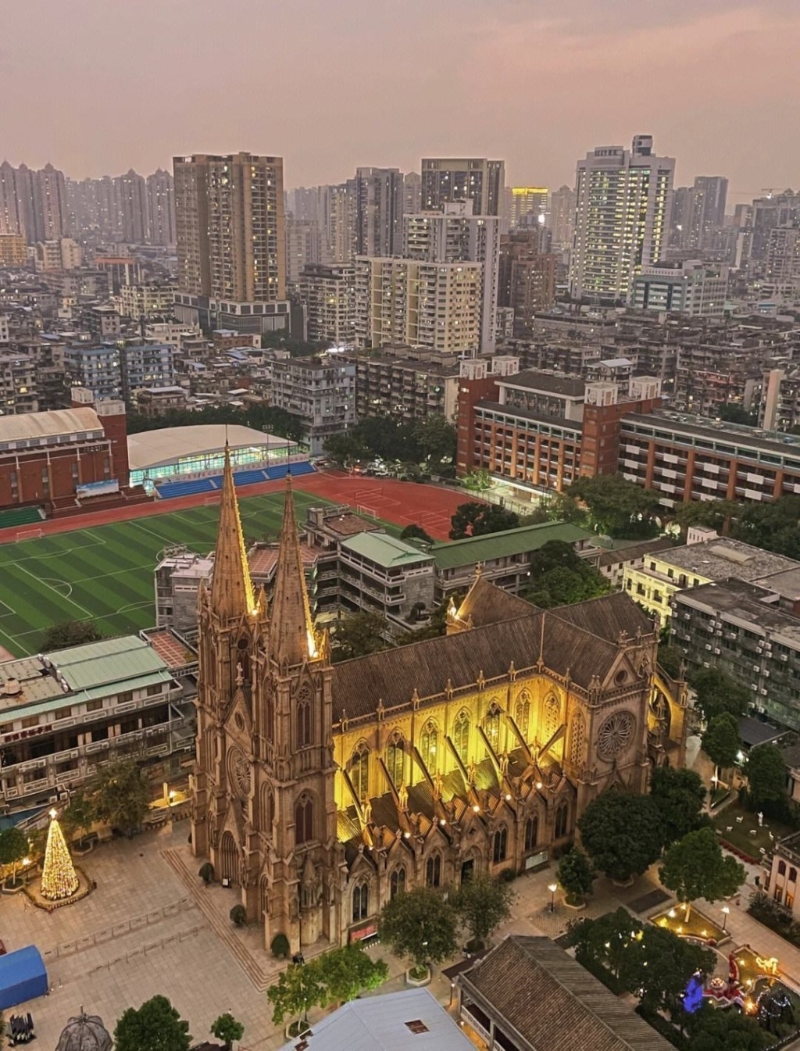 廣州歐陸風情景點2023｜2. 石室圣心大教堂 1861年耗資40萬法郎建立，現在已經成為廣州異域風情的經典。 (圖：trip.com@June189)