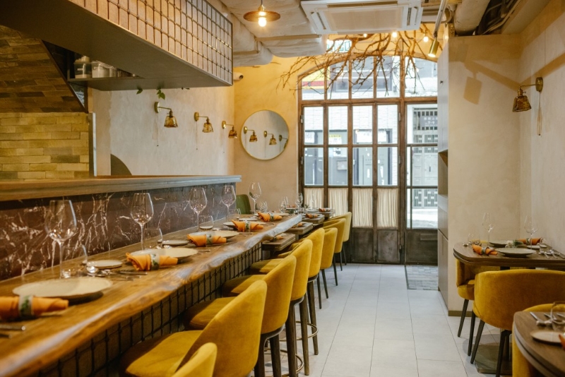 法式新派餐廳Racines位于在中環荷里活道。