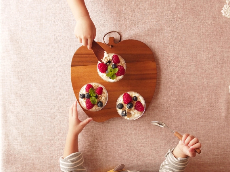 親子小食食譜推介七:雜莓谷麥番薯奶酪杯(圖片來源:《親子王》) 親子小食食譜推介七:雜莓谷麥番薯奶酪杯(圖片來源:《親子王》)