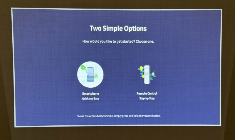 初次使用需進行簡單設定，可通過遙控或同廠手機完成