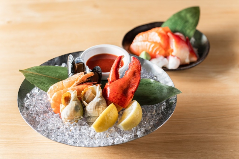 自選刺身或海鮮拼盤。