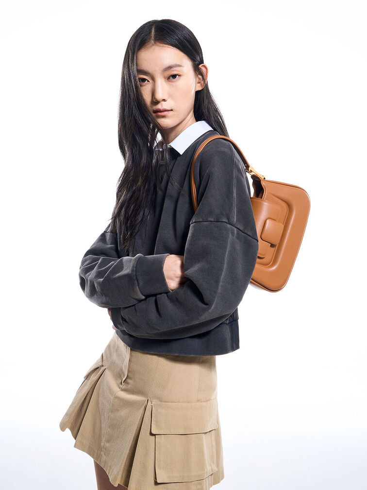 Koa方釦手袋、$669、Charles & Keith。