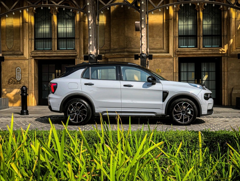 Two Tone雙色車身搭配旋風式合金輪鈴，由外展現都市對立美學設計。