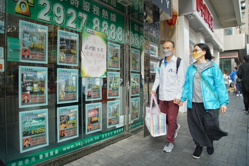 《星島》獲悉《施政報告》將宣布「減辣」，但幅度未必如外界要求之大。