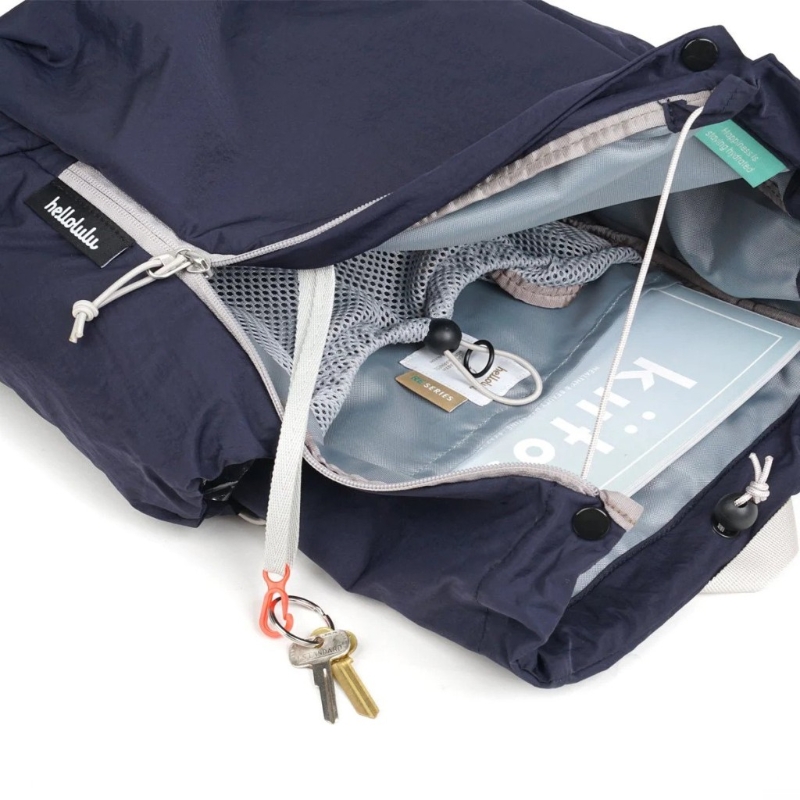 Rowan全天候背囊設計特色，除了配可拆卸隔熱飲料架 ，還有網狀口袋和插袋。 （hellolulu）