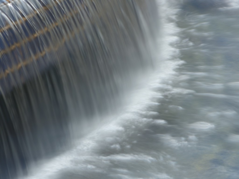 現在EXPERT RAW新增ND減光鏡功能，可以藉慢快門拍出流水絲絹的效果。