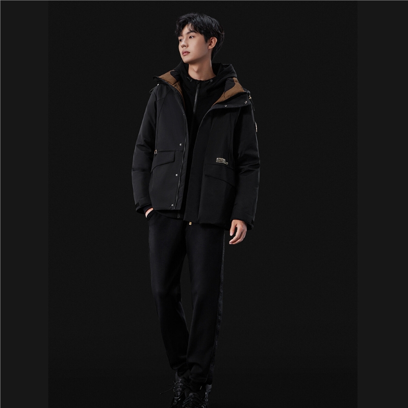 男裝三層5A鵝絨羽絨外套、原價$2,390、現售$2,190、G。