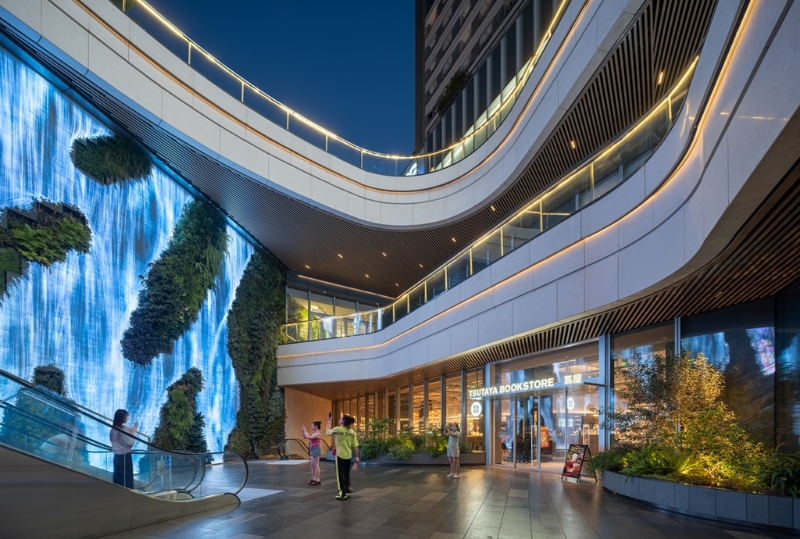 吃喝潮玩看展覽，一站式體驗。