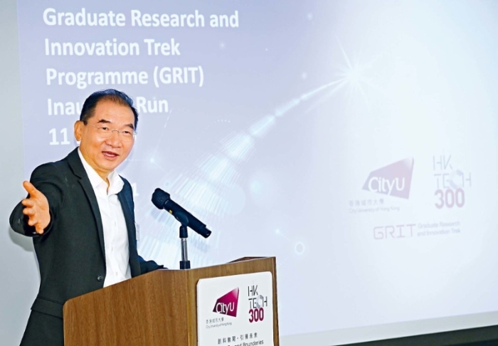 城大高級副校長（創新及企業）暨HK Tech 300執行委員會主席楊夢甦教授，感謝一眾來自不同界別的“商業領袖”，并寄語初創團隊享受往后的創業旅途。