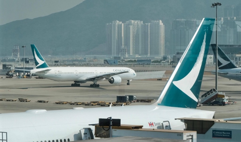 當年震撼市場的一事，莫過于國家民航局對太古旗下的“金蛋”之一國泰航空（293）出手，向參與示威的機員祭出“禁飛令”，同時就惡意泄露航班旅客信息等事件，向國泰發出重大航空安全風險警示及勒令三項改正，這次風波對太古應如何自處帶來重大考驗。