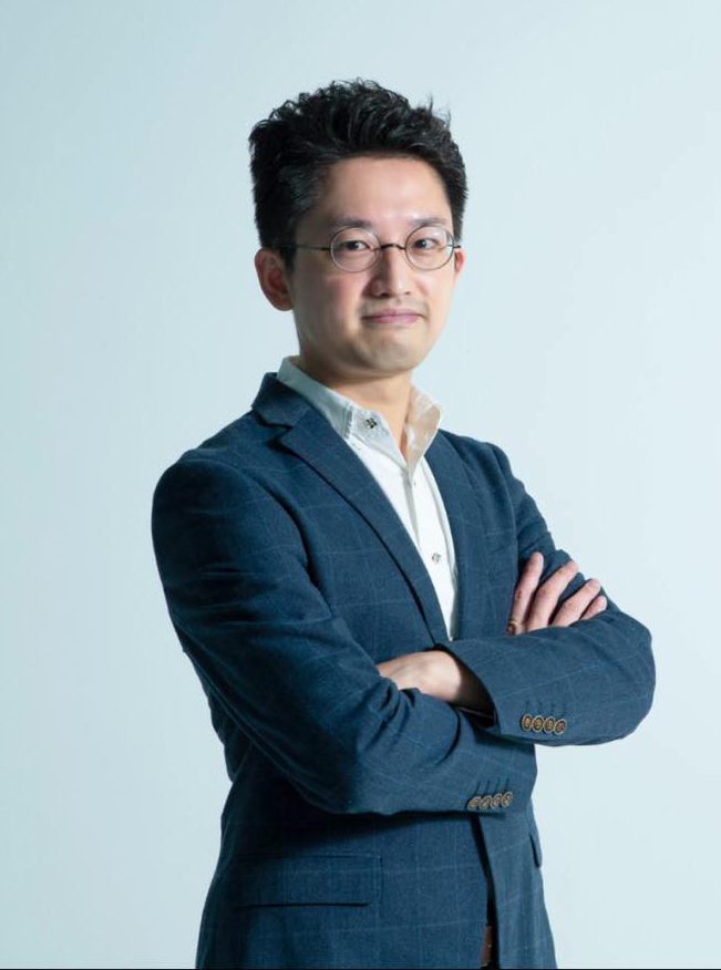 獨立股評人晉佳認為，明年港股仍然打守勢波，若想趁低部署高息股，較適宜從現金流、防守性及派息穩定方面作考慮，當中應以三大電訊股及公路股秤先。