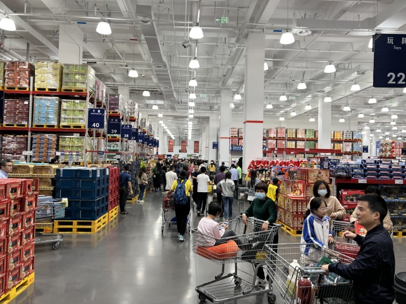 深圳山姆超巿當中以前海旗艦店最大，建筑面積達6.2萬平方米（約66萬呎）。