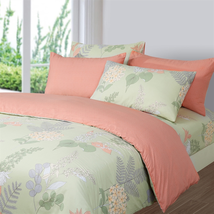 100%純棉印花780針系列床笠連枕套原價$499至$729、現售$179至$279C。