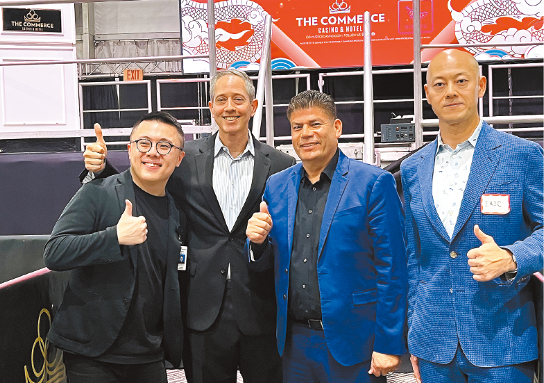 從左到右分別是賭場發展經理Jeffrey Lui，賓客體驗總裁Spencer Villasenor，Commerce市長Hugo A. Argumedo，Panana活動總裁Eric Luan。陳倍樂攝
