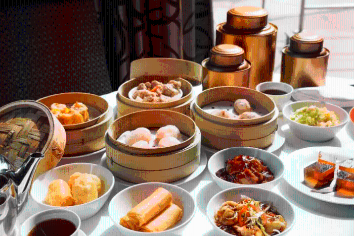 凱悅軒位于尖沙咀凱悅酒店3樓，今年推出點心放題，由早上10點起開始供應。