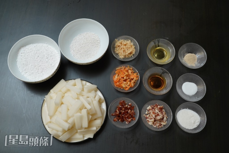 簡易版瑤柱臘味蘿卜糕的材料簡單。
