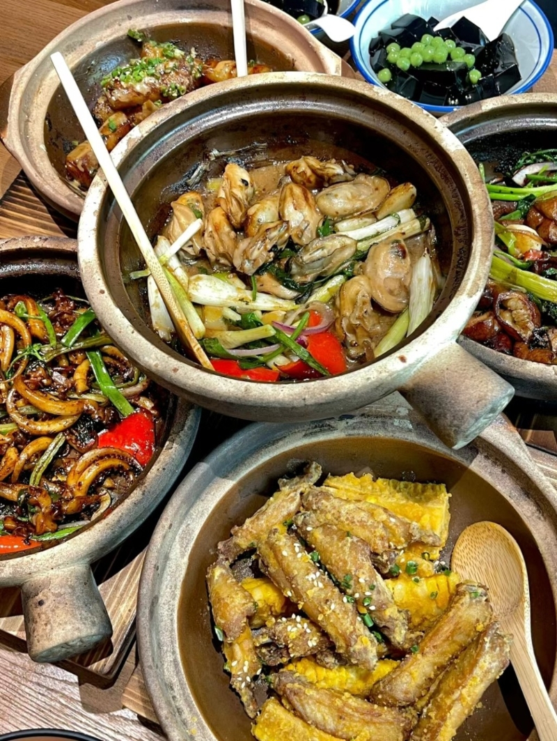 珠海美食2024|2. 啫苑.廣州啫啫煲(圖片來源:小紅書@怡寶eilan) 珠海美食2024|2. 啫苑.廣州啫啫煲(圖片來源:小紅書@怡寶eilan)