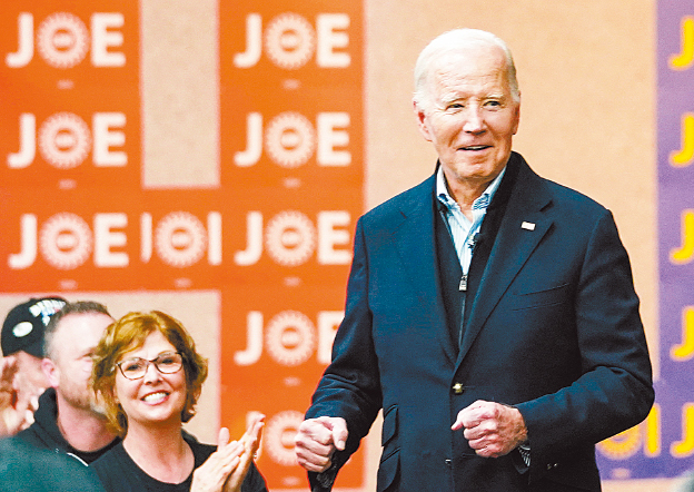 拜登目前領跑民主黨選戰。路透社