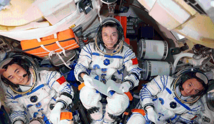 3位宇航員 3位宇航員