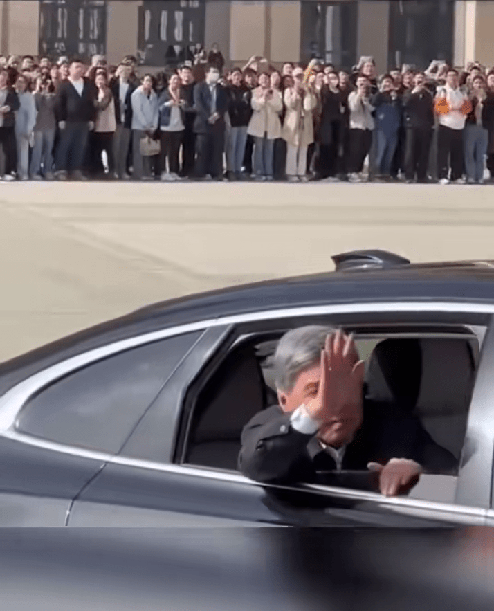 “網紅校長”卸任離校園1 “網紅校長”卸任離校園1