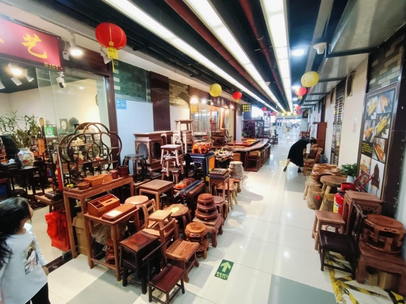 另有不少紅木家俬購買 另有不少紅木家俬購買