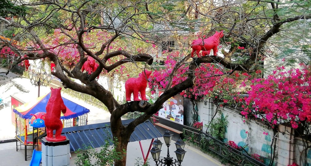 玫瑰園及樹屋 玫瑰園及樹屋