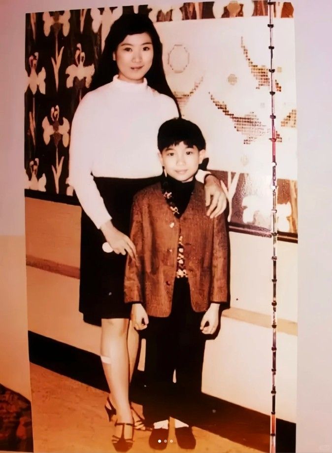 陳百強珍貴童年照曝光5 陳百強珍貴童年照曝光5