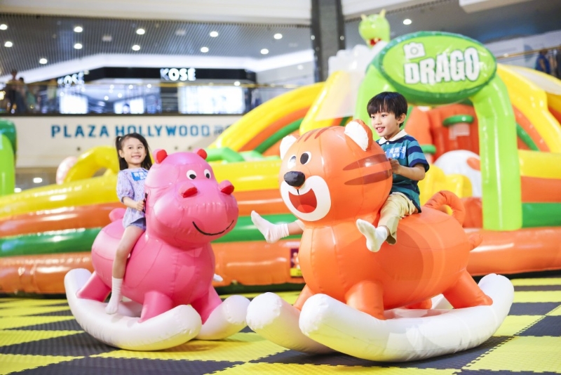 8,000呎Jumptopia樂園5大全新主題彈床 8,000呎Jumptopia樂園5大全新主題彈床