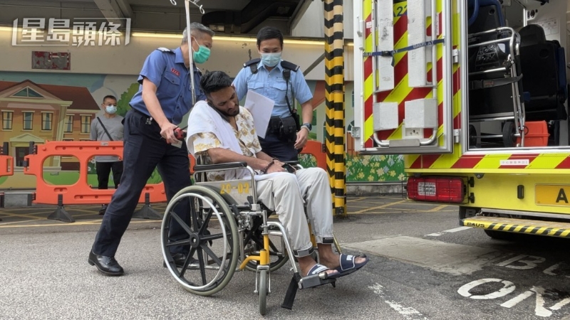 其中一名男傷者送院。