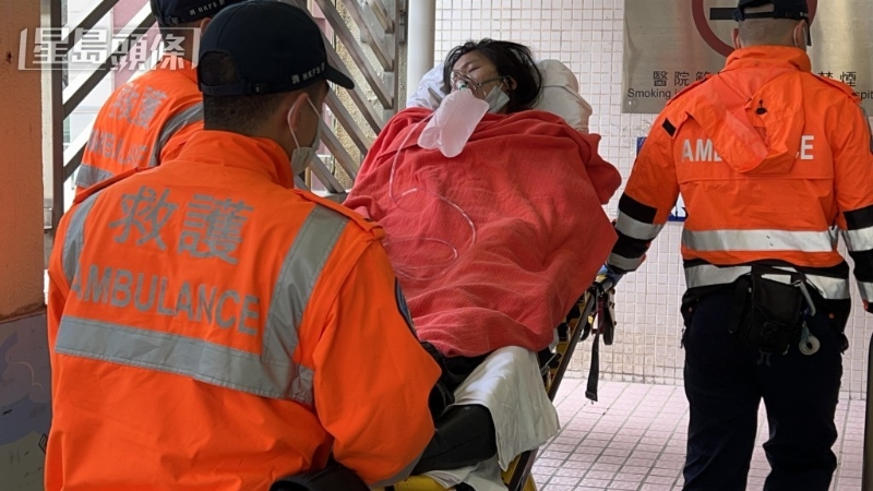 傷者由救護員送院。