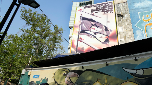 伊朗傳召英法德大使 伊朗傳召英法德大使