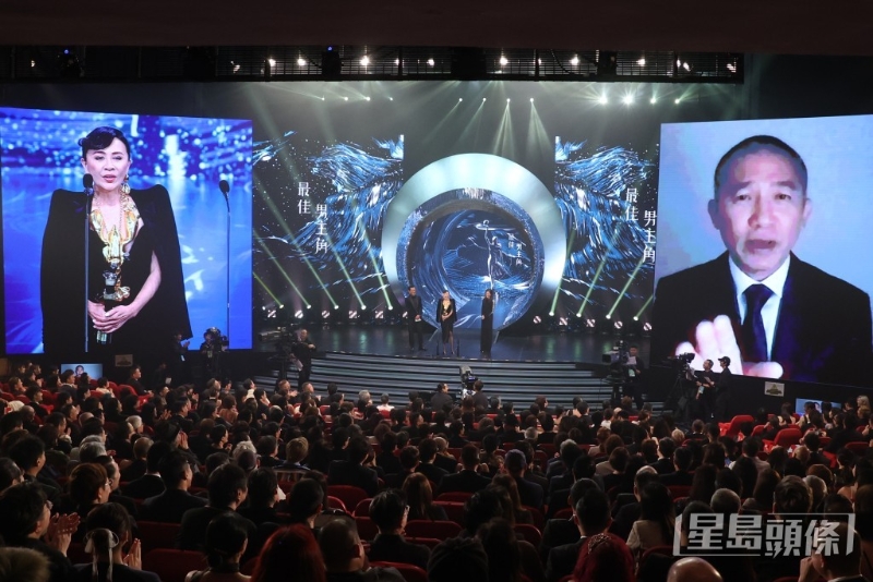 夫妻臺上互動為成焦點。