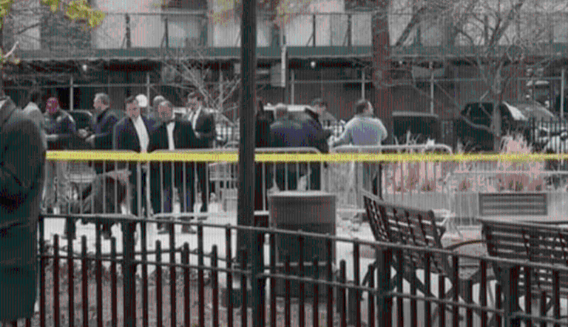 特朗普掩口費案驚傳庭外男子自焚3 特朗普掩口費案驚傳庭外男子自焚3