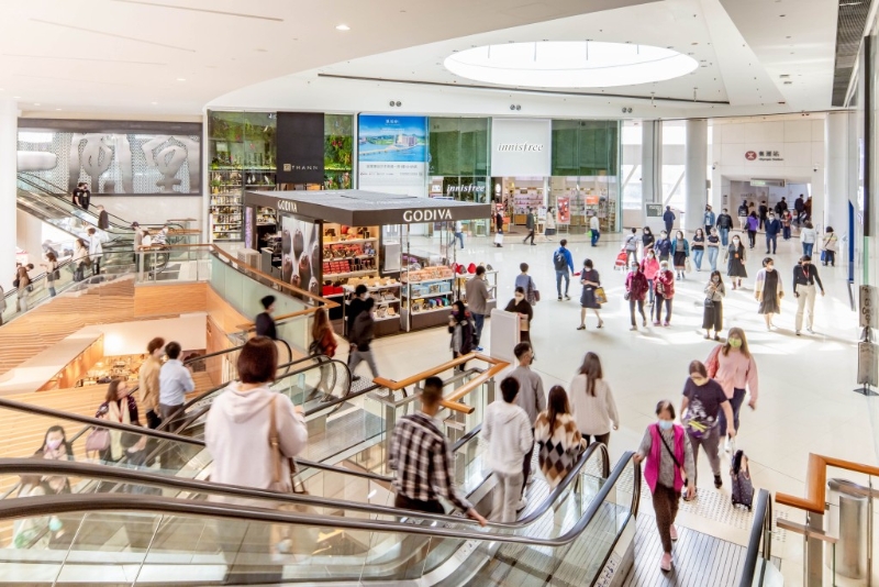 奧海城內有不同風味的餐廳，例如添好運、金滿庭、鮨樂、牛角日本燒肉專門店等。